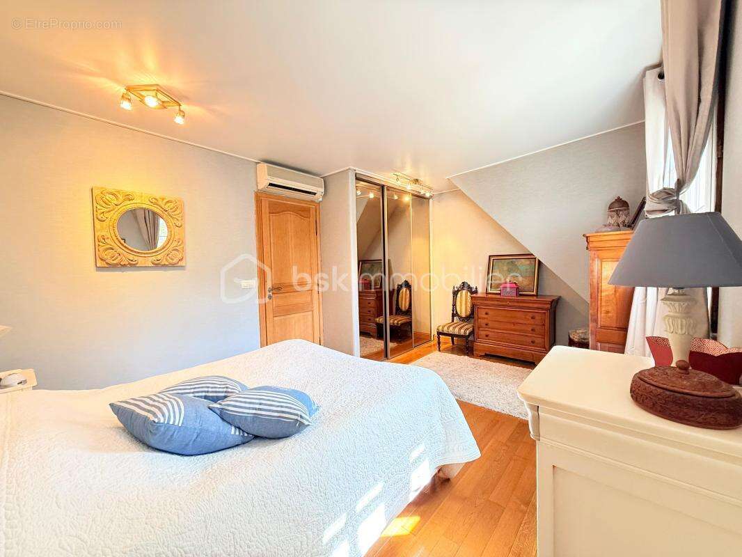 Maison spacieuse avec terrasse et jardin dans un cadre serein - photo 10