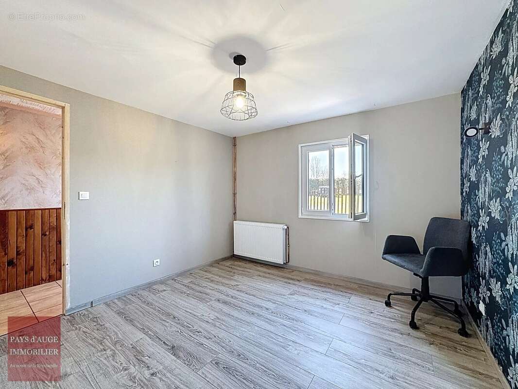 Maison à CASTILLON-EN-AUGE