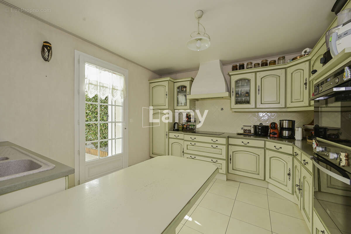 Maison à PRESSIGNY-LES-PINS