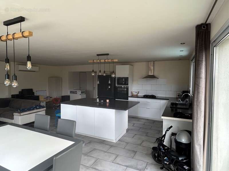 RIANS (83560) – Maison de plain-pied de 120 m² avec T1 indépendant sur terrain de 4 000 m² piscinable - photo 12
