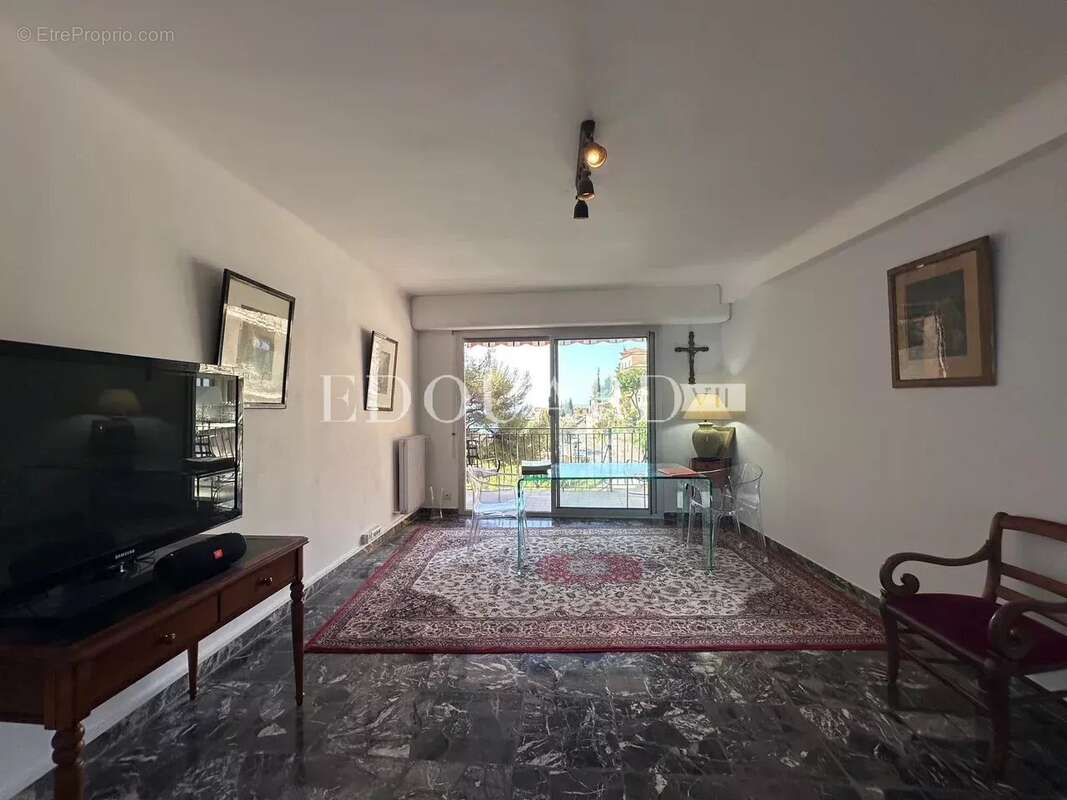 Appartement à ROQUEBRUNE-CAP-MARTIN