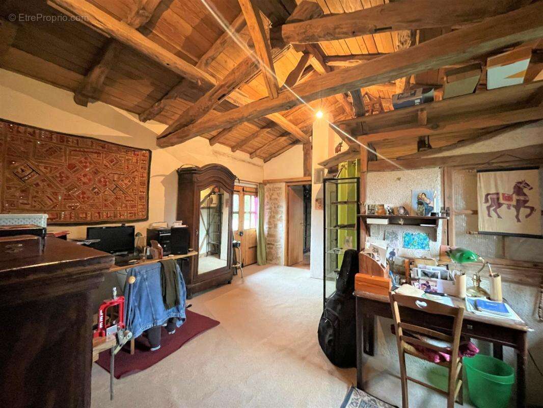 Maison à LENTILLAC-SAINT-BLAISE