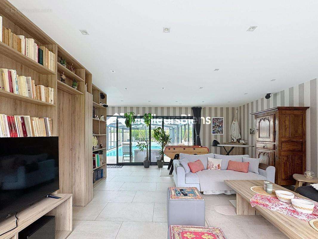 Villa d'exception 340 m2 - Piscine chauffée - Gîte - photo 9