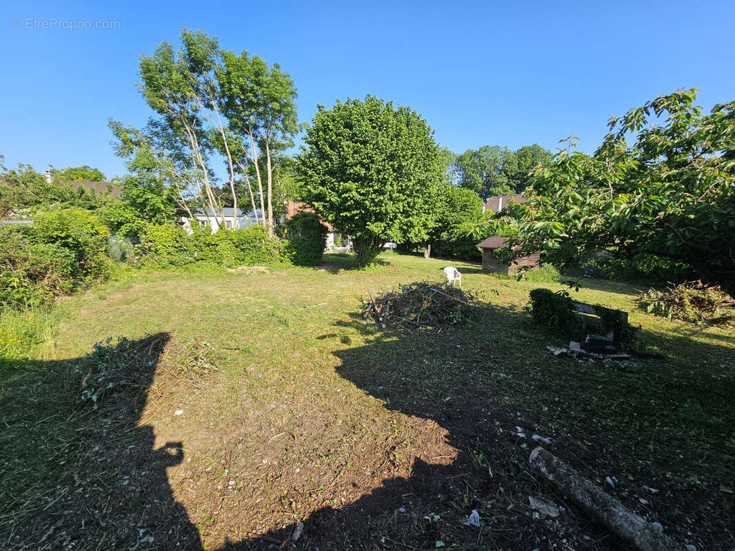 Terrain à VILLEMOISSON-SUR-ORGE