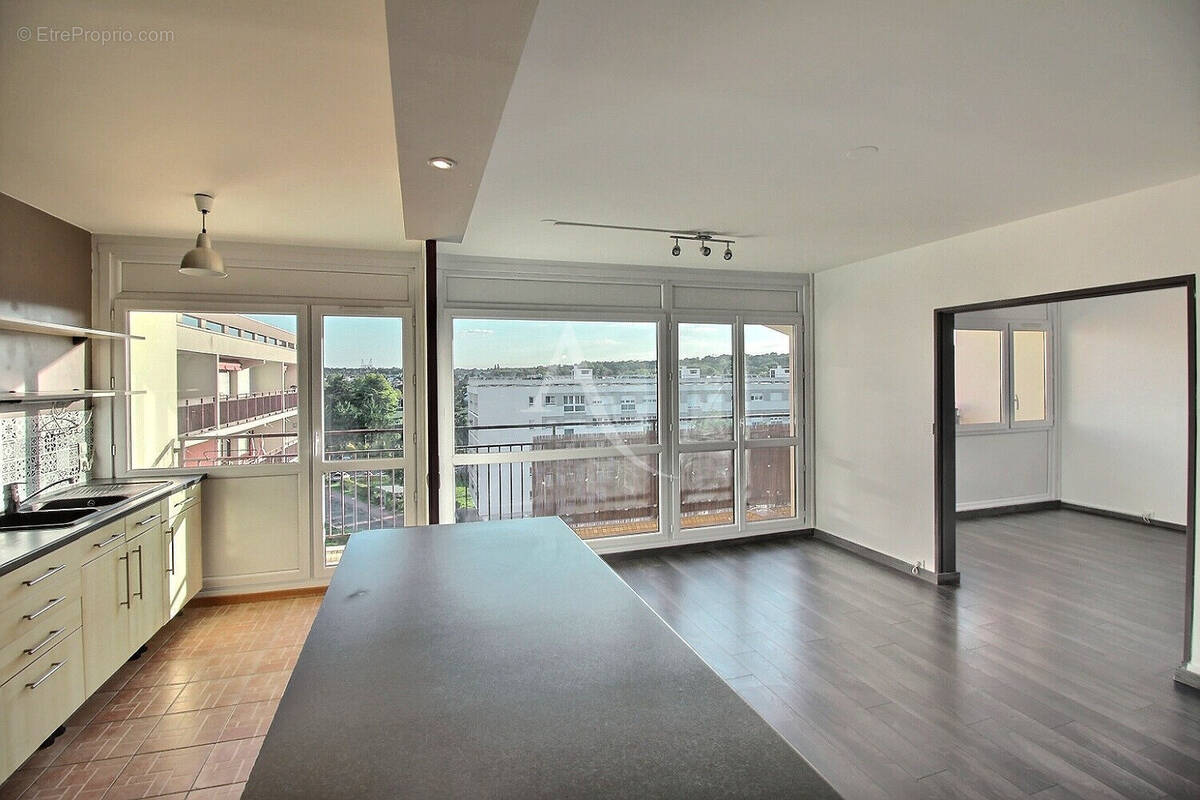 Appartement à THIAIS