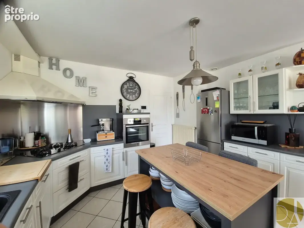 Montardon - secteur residentiel - 4 chambres - 1 bureau - piscine - - photo 8