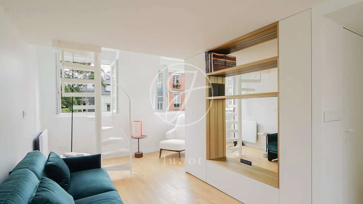 Appartement à PARIS-9E