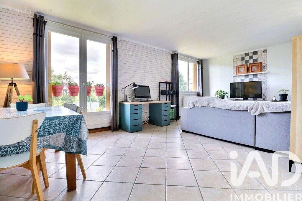 Photo 2 - Appartement à THORIGNY-SUR-MARNE