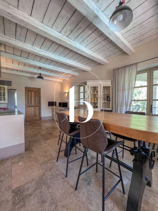 Maison 210 m² à Goudargues  - photo 17