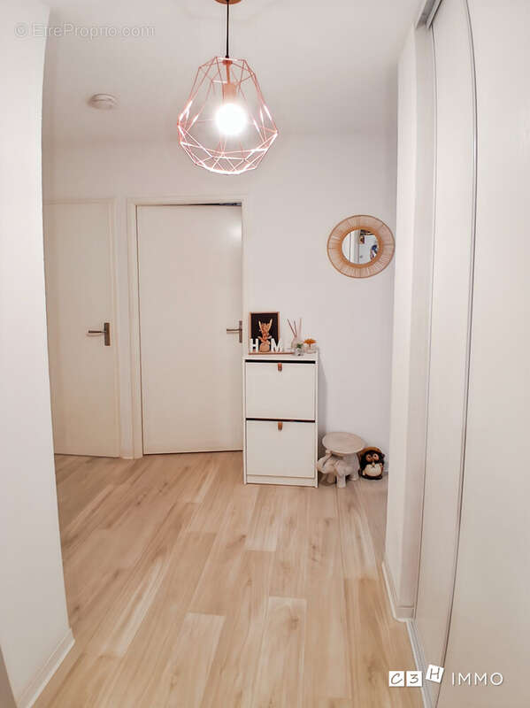 Appartement 59 m² à Villeneuve-Tolosane  - photo 7