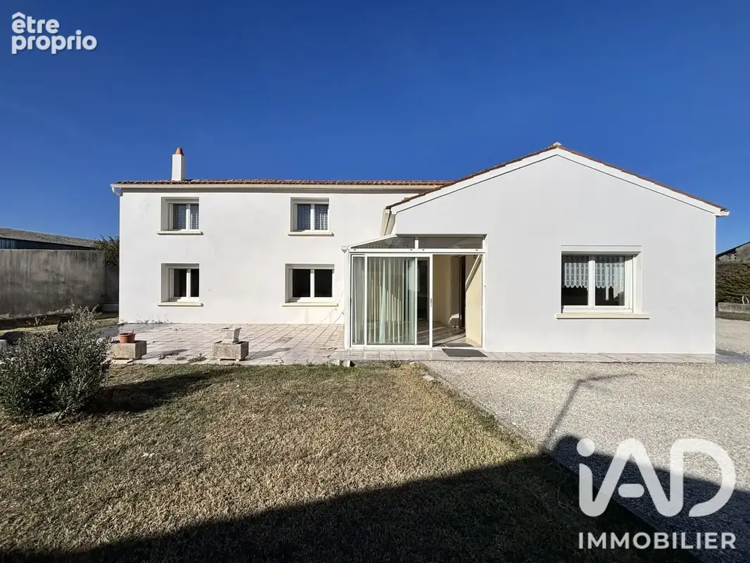 Photo 1 - Maison à VERINES