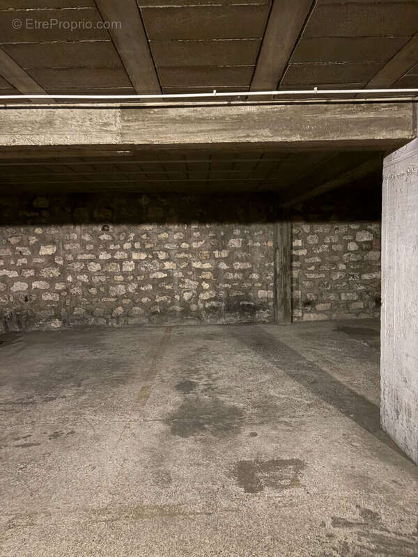 2 pièces avec ascenseur, cave et parking étage élevé - photo 5