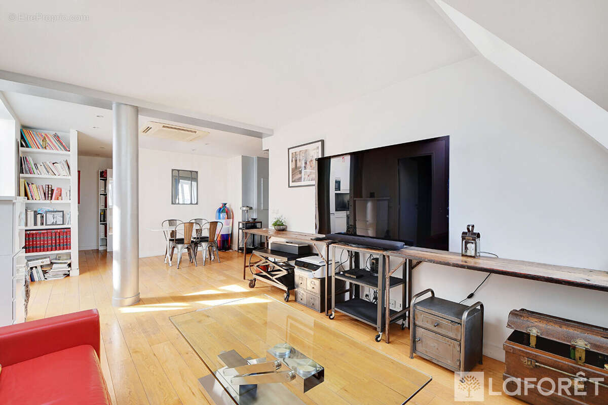 Appartement à PARIS-3E