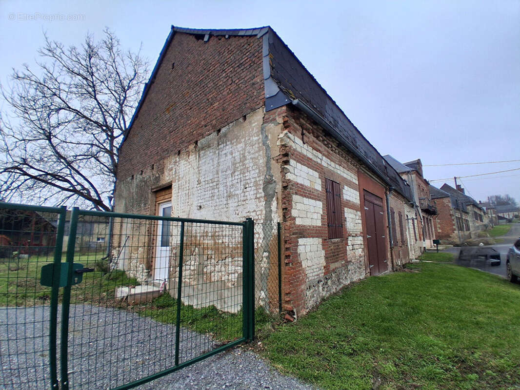 Maison à BOSMONT-SUR-SERRE