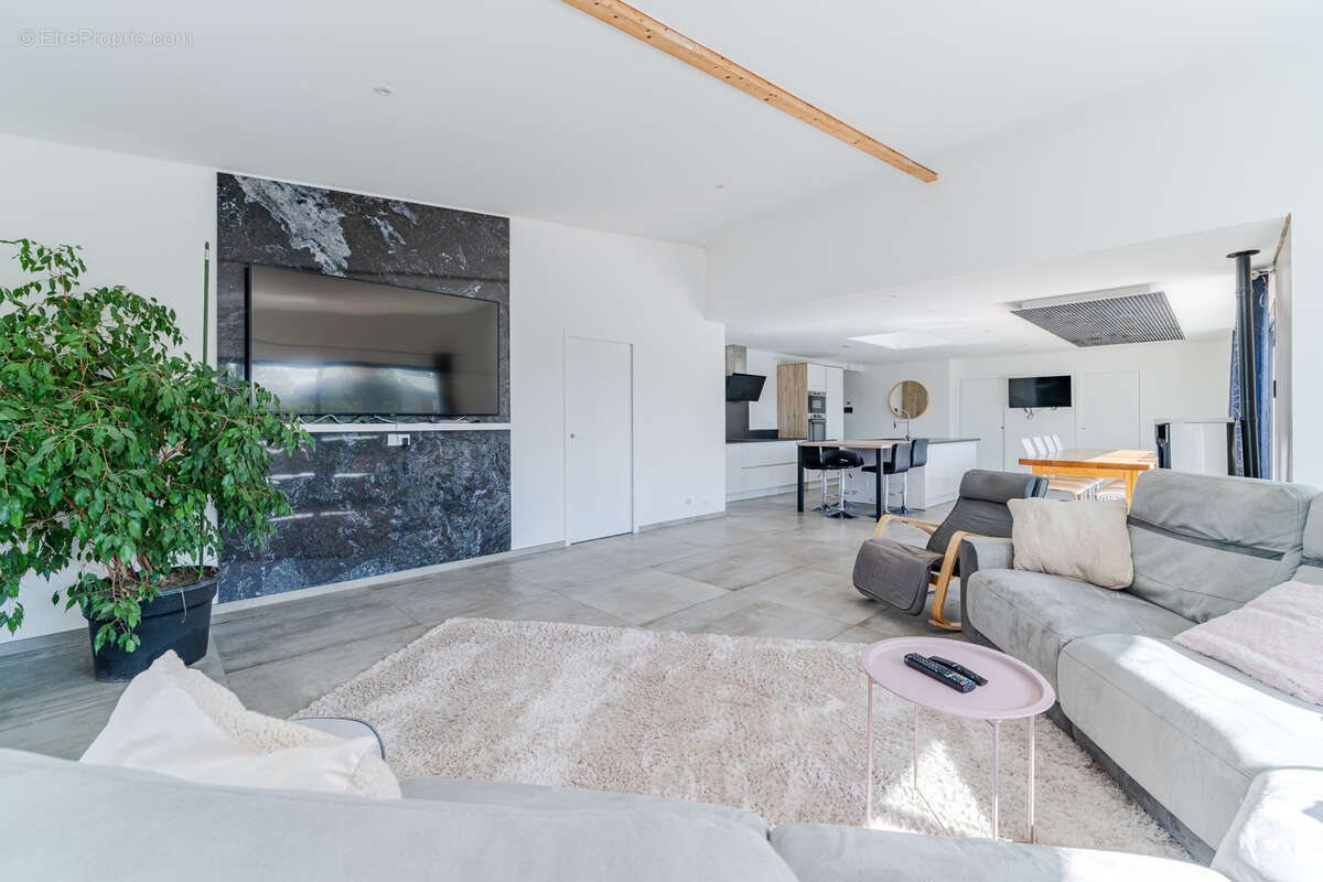 Maison à MONTLOUIS-SUR-LOIRE