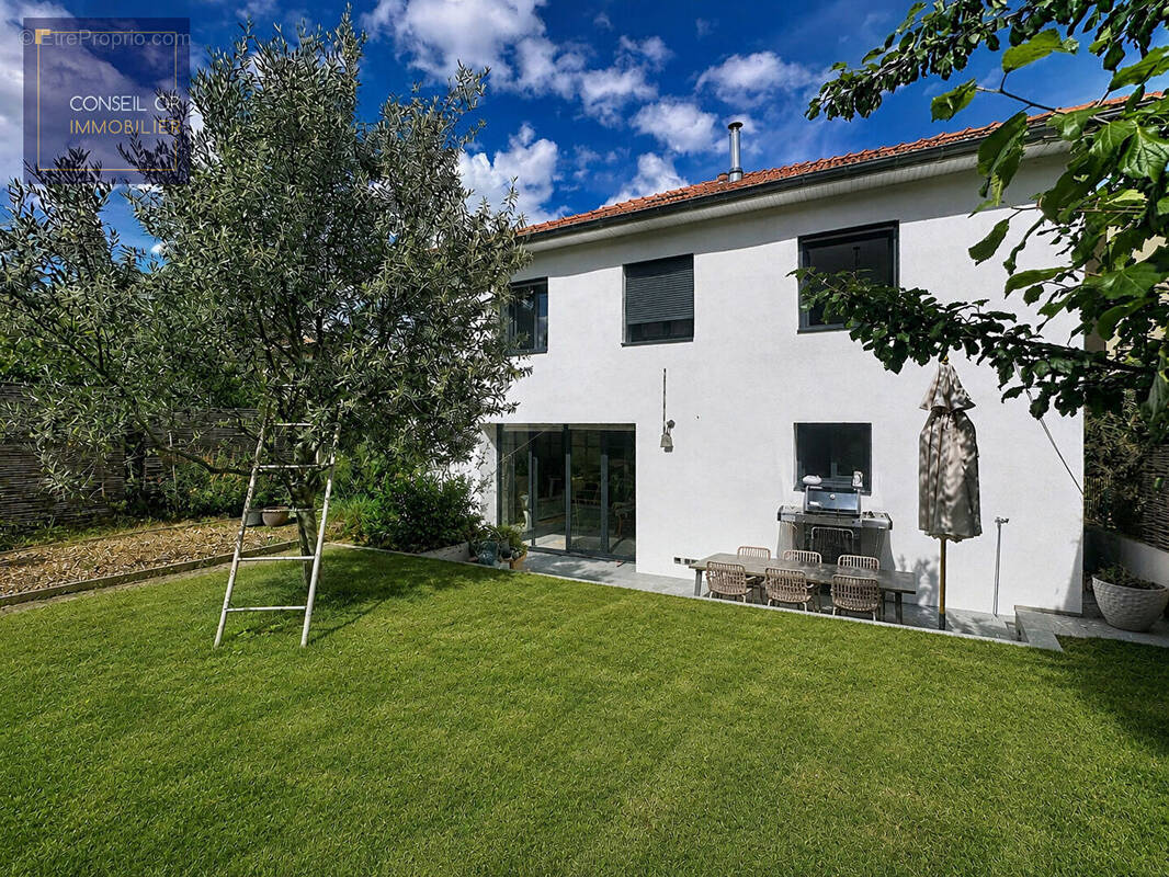 Maison à OULLINS