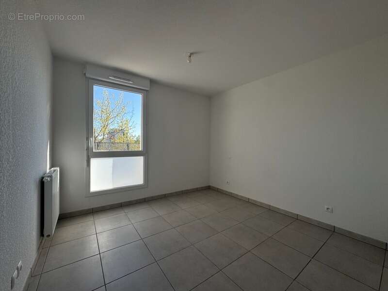 Appartement à BEAUZELLE