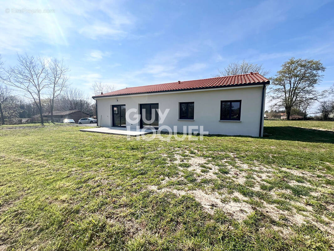 Maison à BULHON