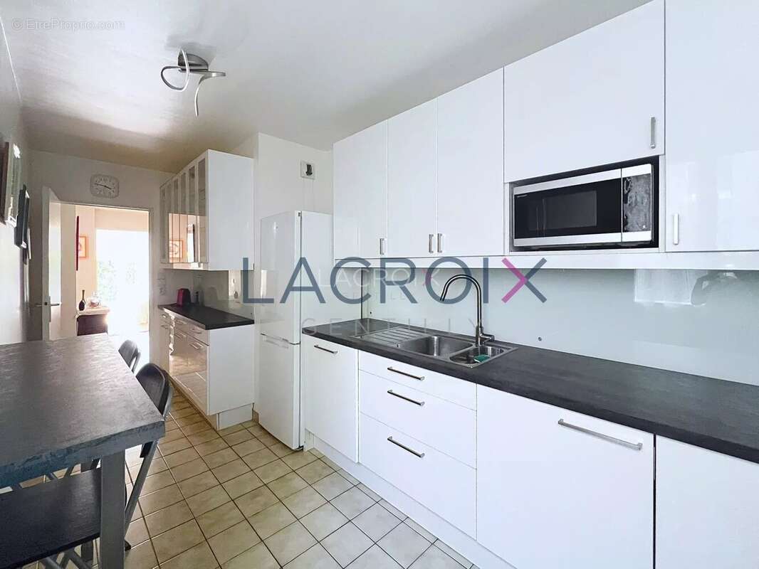 Appartement à L&#039;HAY-LES-ROSES