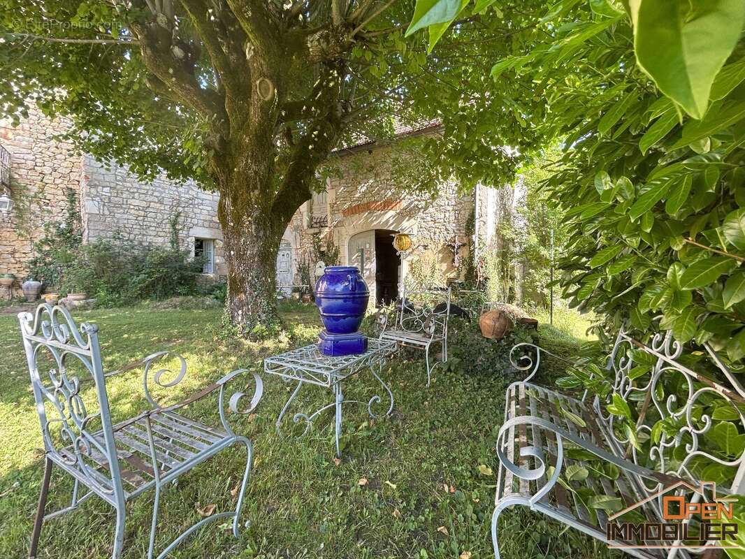 Maison à GOURDON