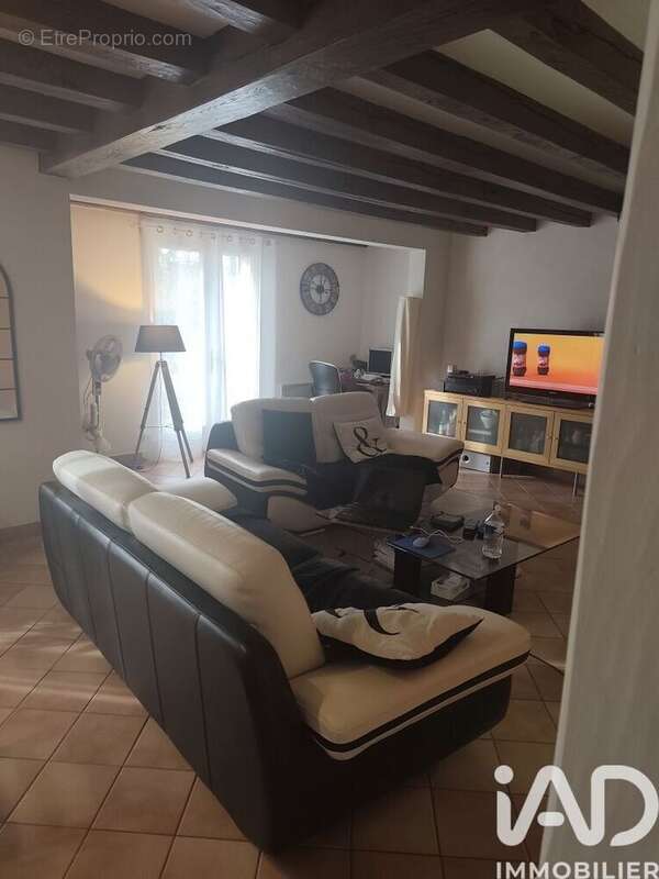 Photo 2 - Maison à CHARENTILLY