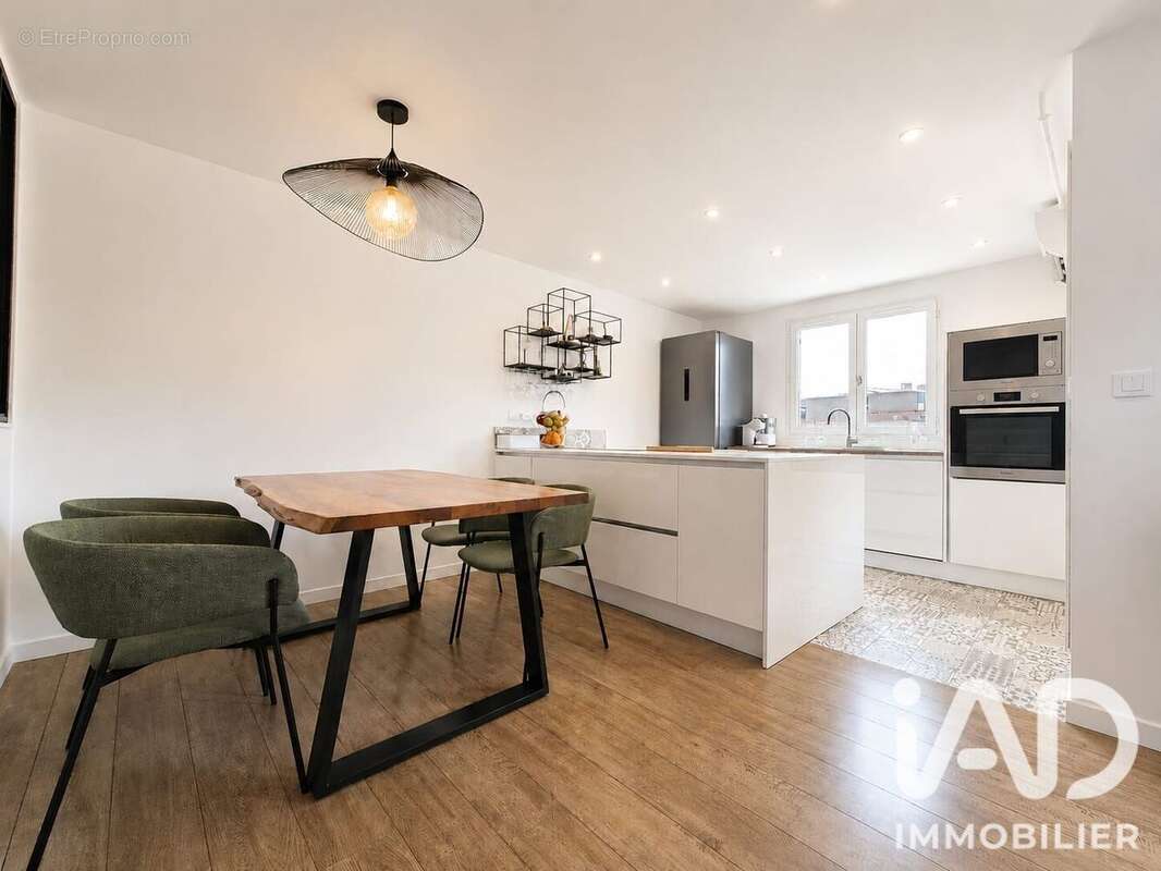Appartement 64 m² à Saint-Laurent-Du-Var  - photo 5