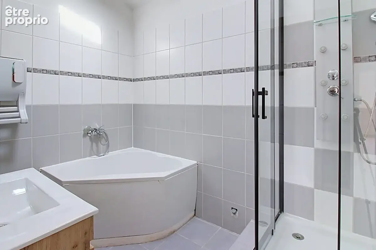 Appartement  en Duplex à Lorgues de type T4 avec 2 caves - photo 7