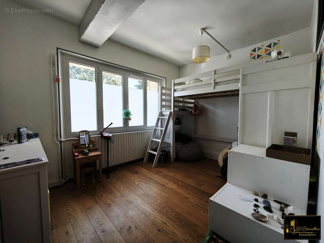 Maison 190 m² à Sainte-Mesme  - photo 9