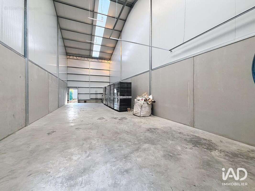 Photo 2 - Commerce à BRIE-COMTE-ROBERT