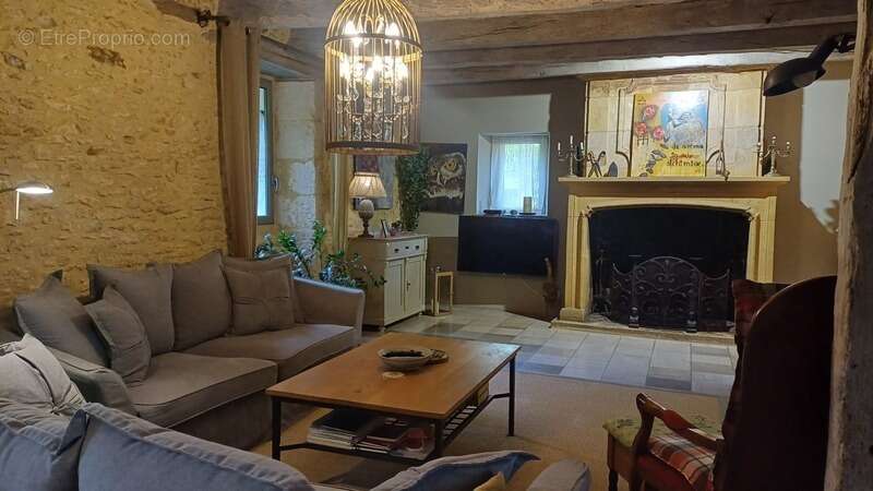 Maison à SAINTE-ALVERE