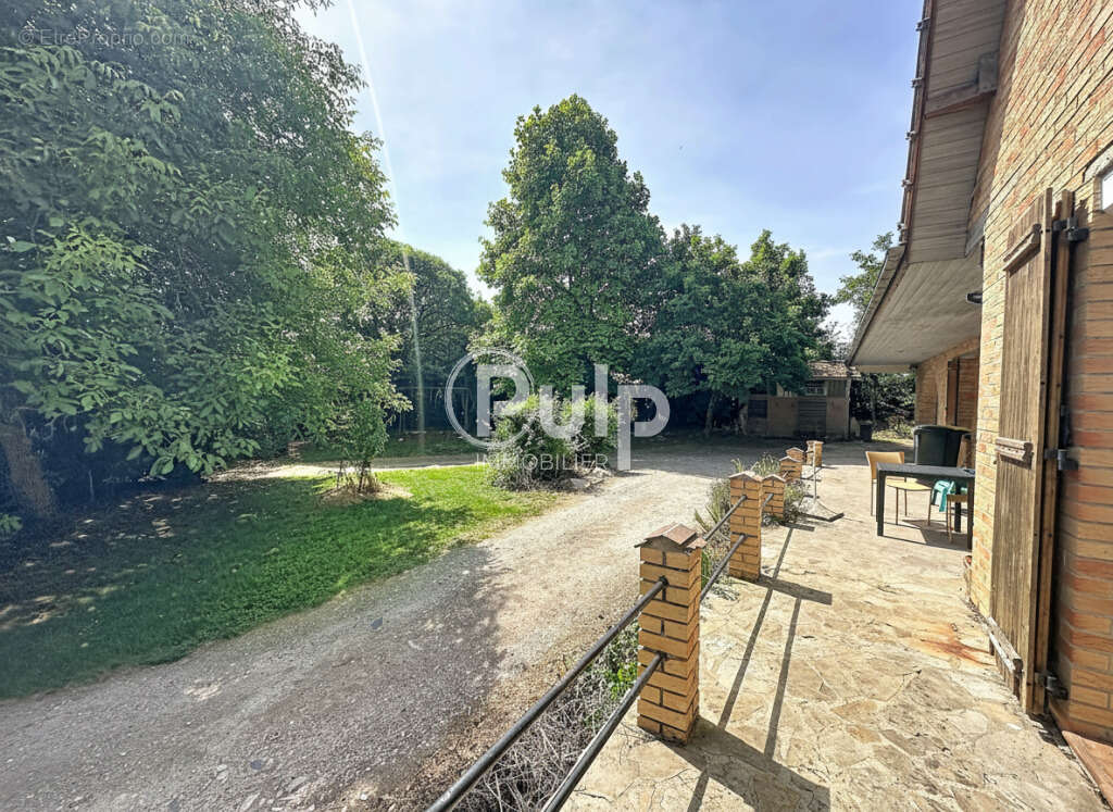 Grande maison familiale de 160 m² avec 6 chambres, terrain de 2 600 m² et sous-sol complet - photo 13