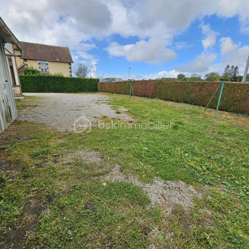 Maison de 113 m2 avec terrain de 700m2 et garages - photo 16