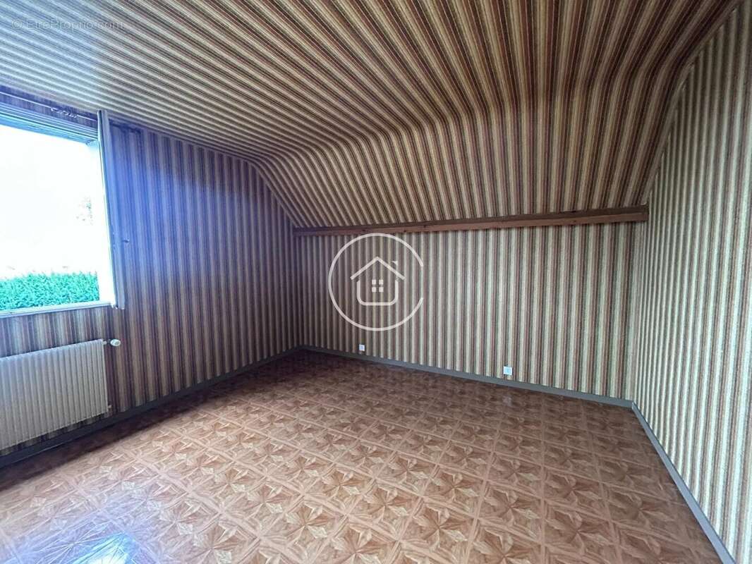 Maison à VILLEBAROU