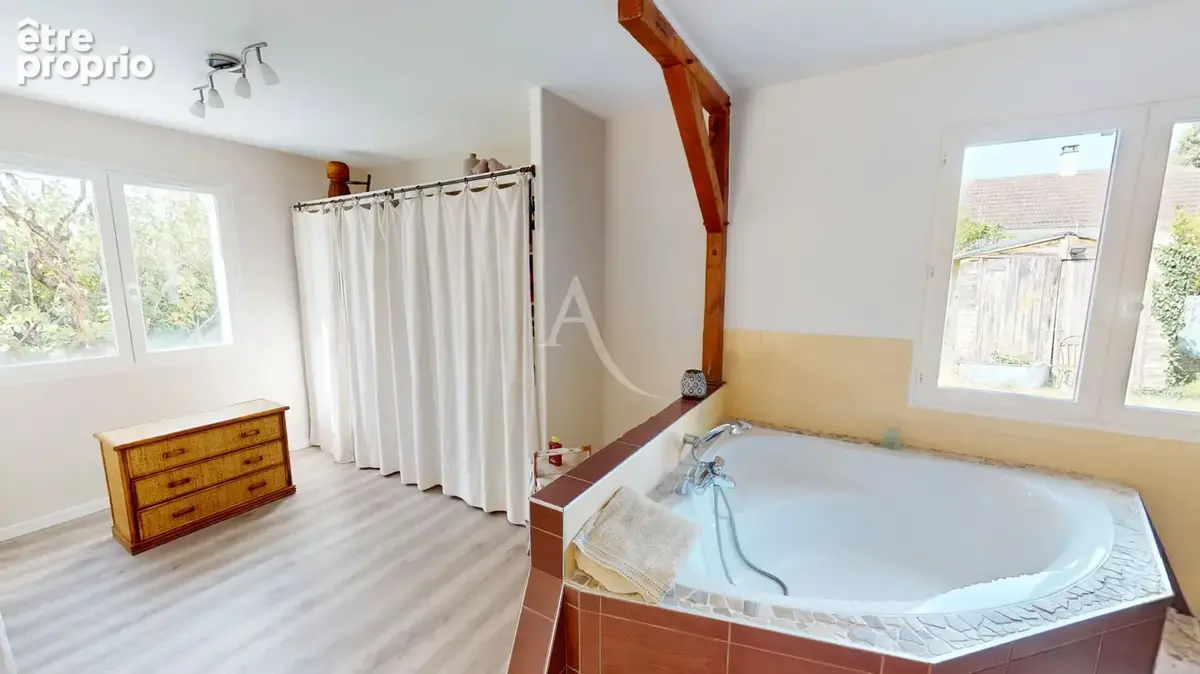 Maison familiale de caractère aux beaux volumes, au calme et sans vis-à-vis - photo 10
