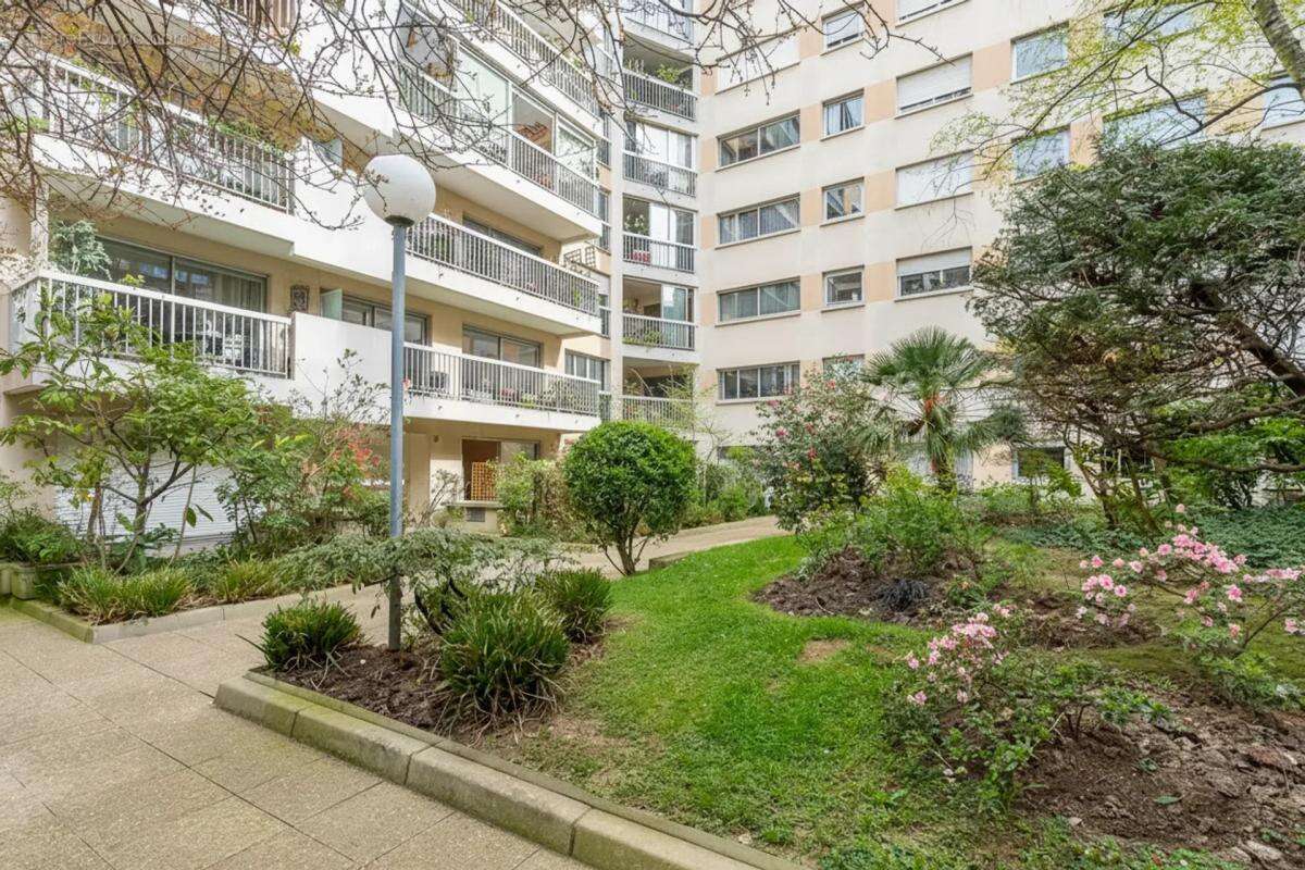 Appartement de 4 pièces de 84 m² à Paris - photo 12