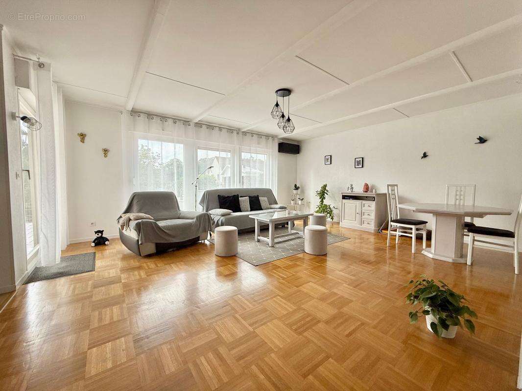 Maison à ARC-SUR-TILLE