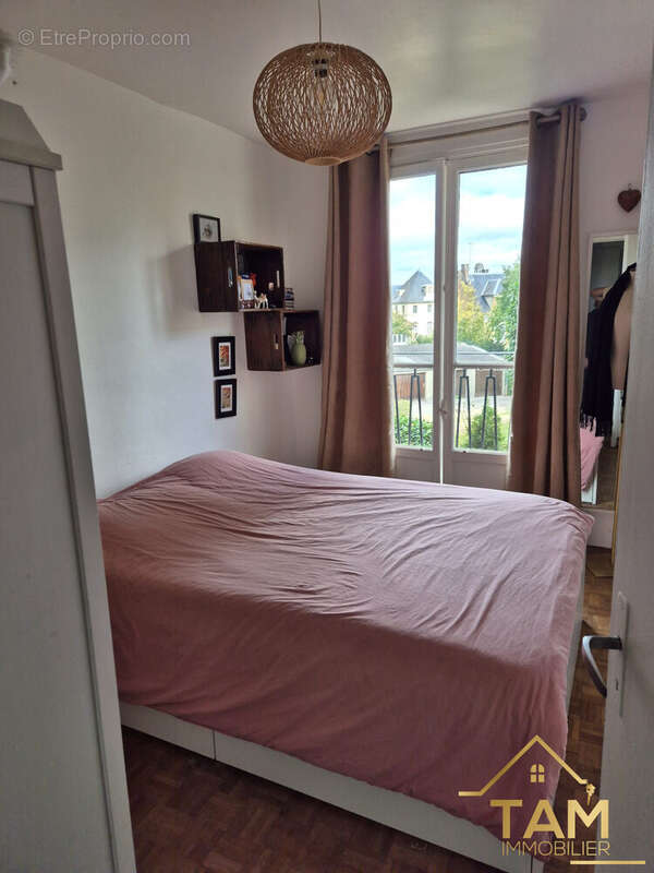 Appartement à SAINT-CYR-L'ECOLE