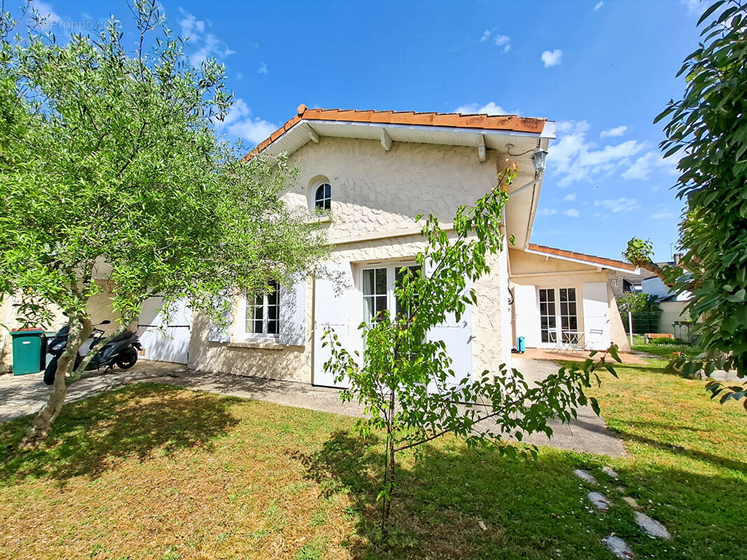 Maison à PESSAC