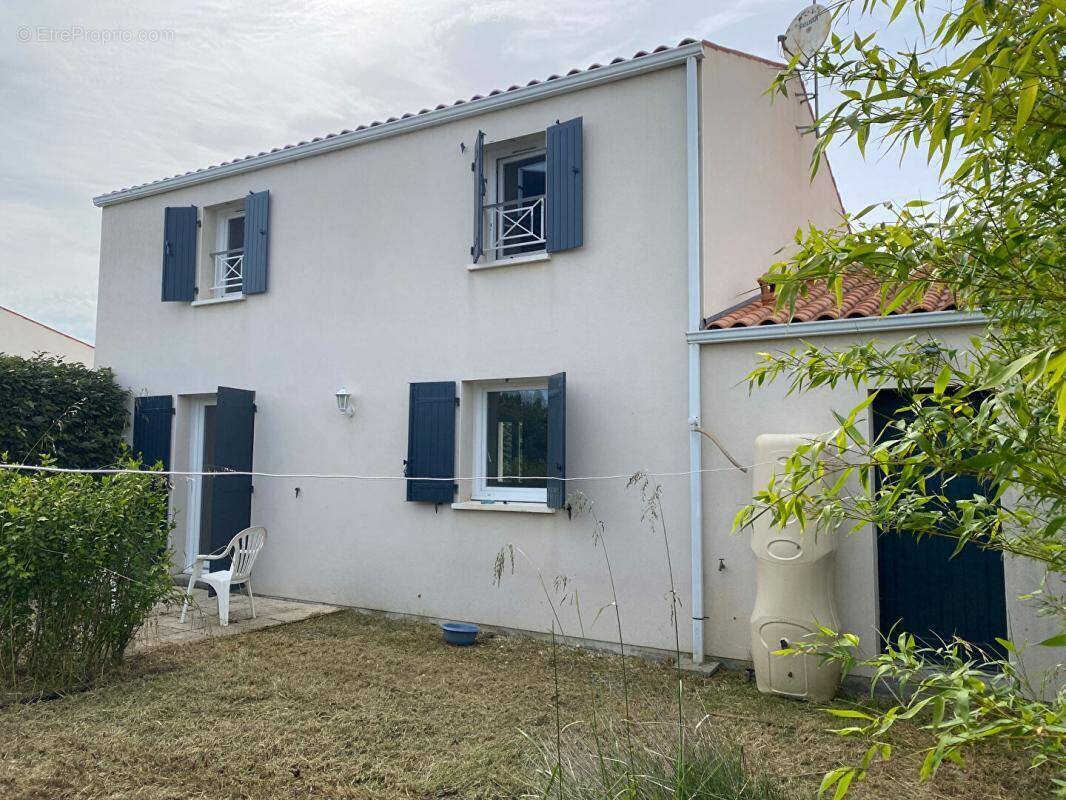 Photo Maison à Saint-Pierre-D'oleron au prix de 312 600€