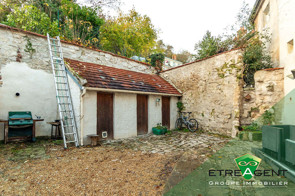 Appartement à PRESLES