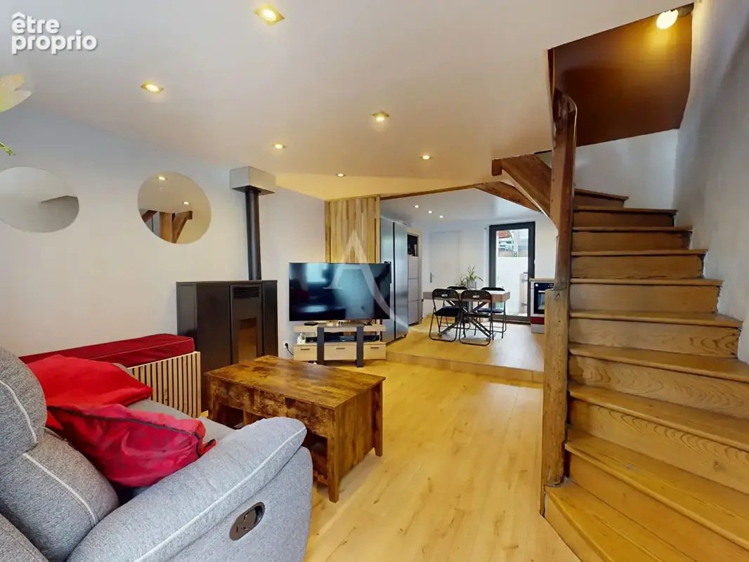 Photo Maison à Lornay au prix de 255 000€