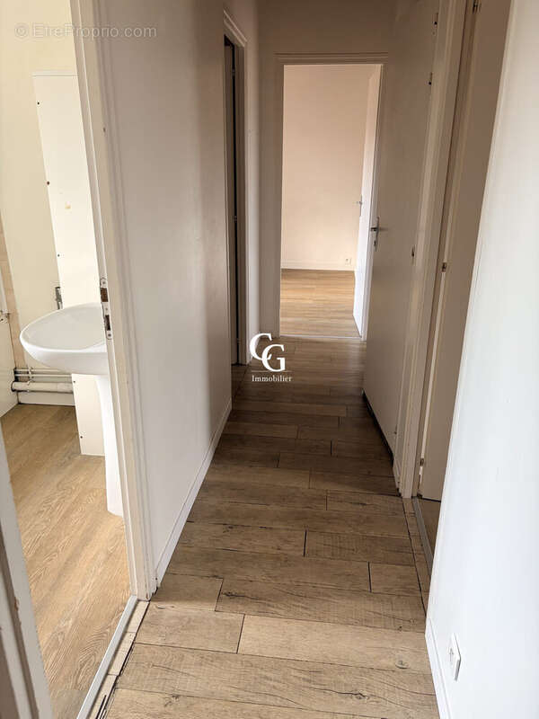 Appartement à SAINT-LEGER-LES-VIGNES