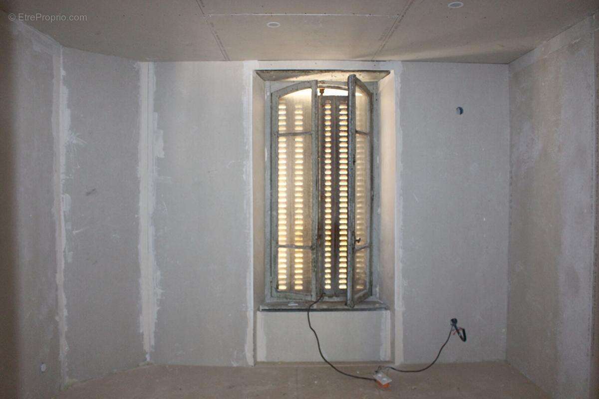 Appartement à BORT-LES-ORGUES