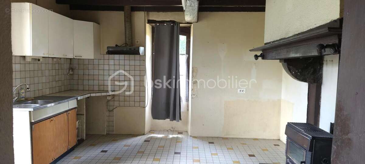 Situé à la campagne, ancien corp de ferme à rénover - photo 3