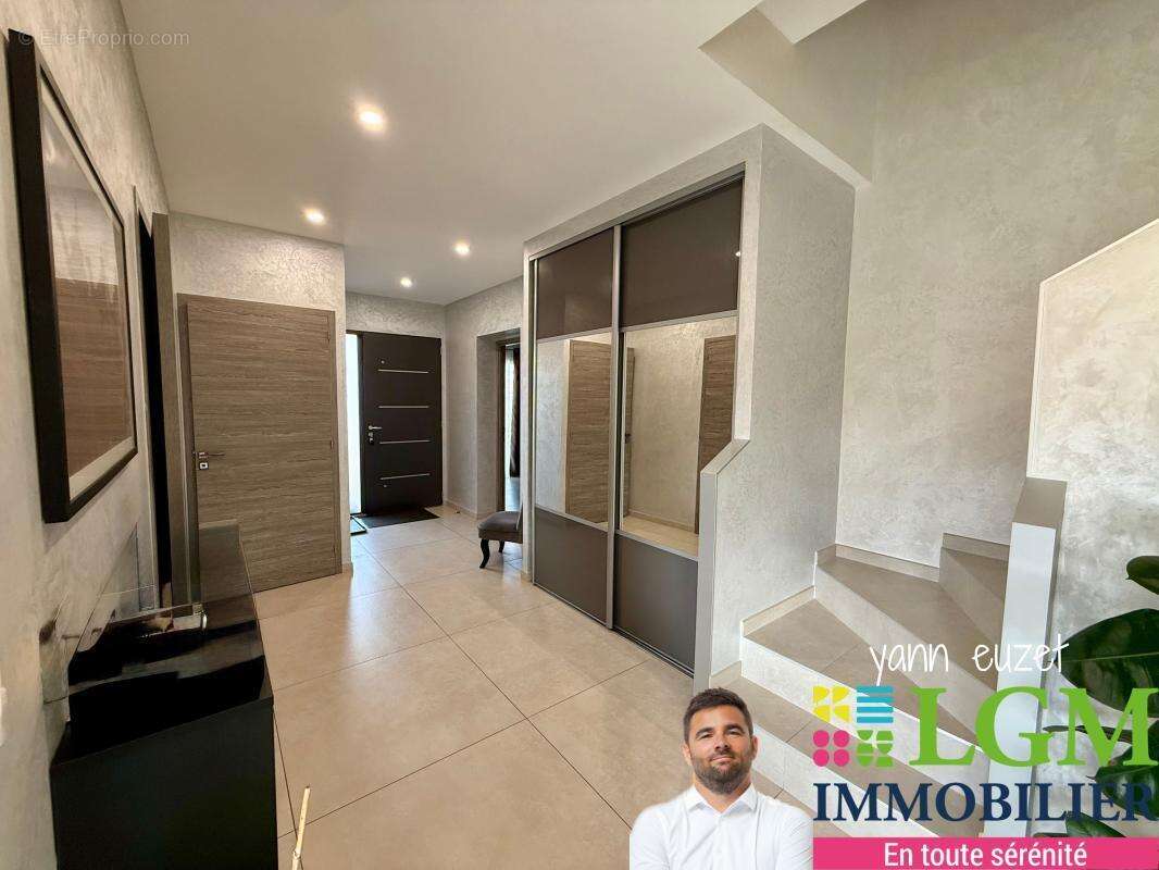 Maison à SAINT-LAURENT-D'AIGOUZE