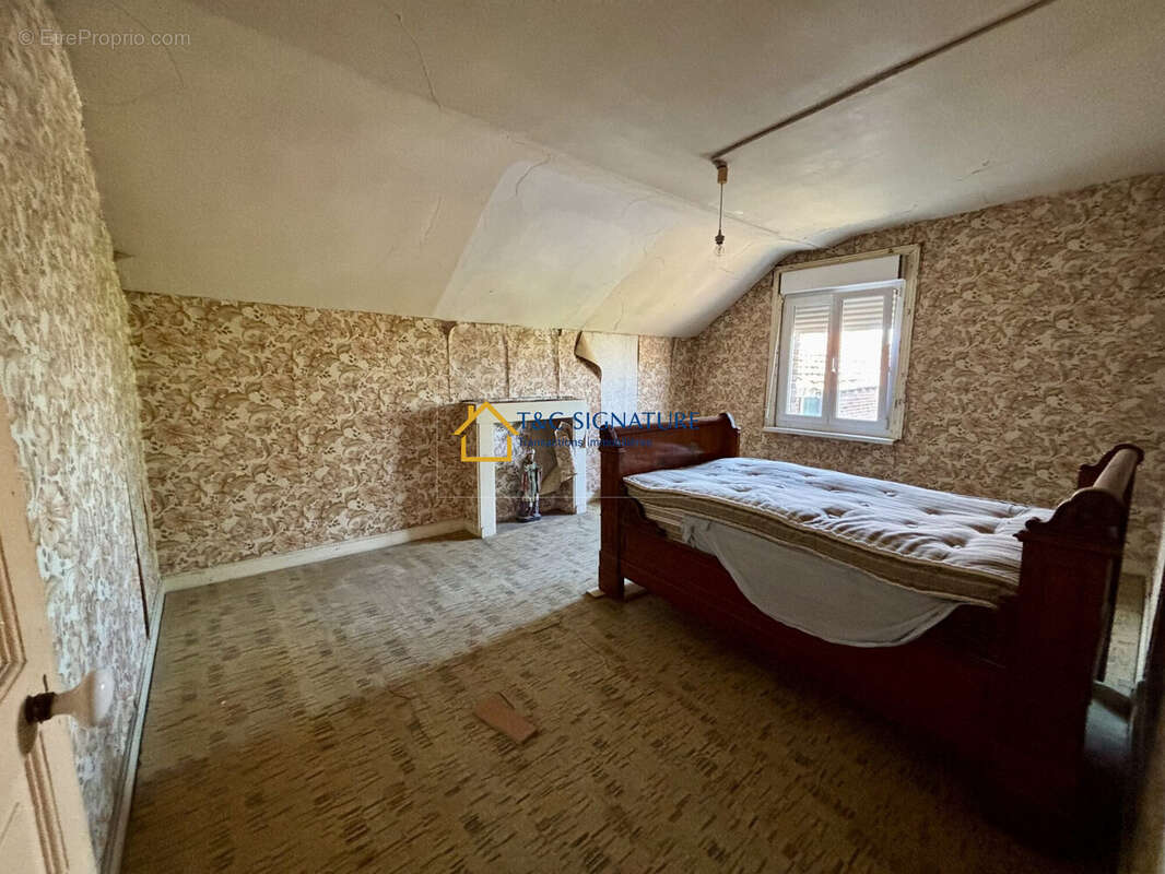 Maison à COUTICHES
