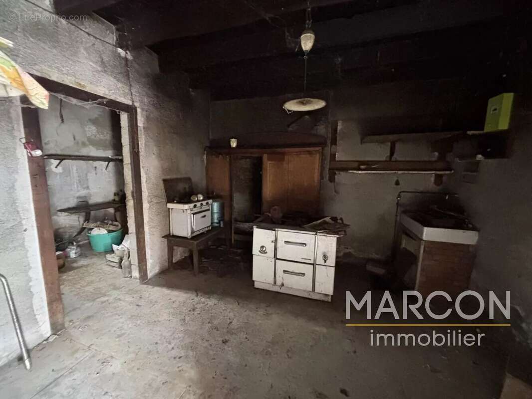 Maison à CHAMPAGNAT