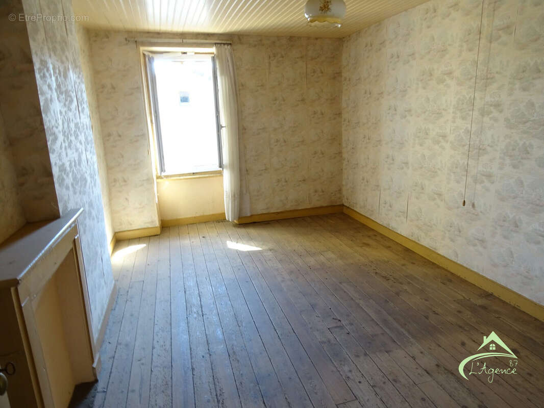 Maison à SAILLAT-SUR-VIENNE