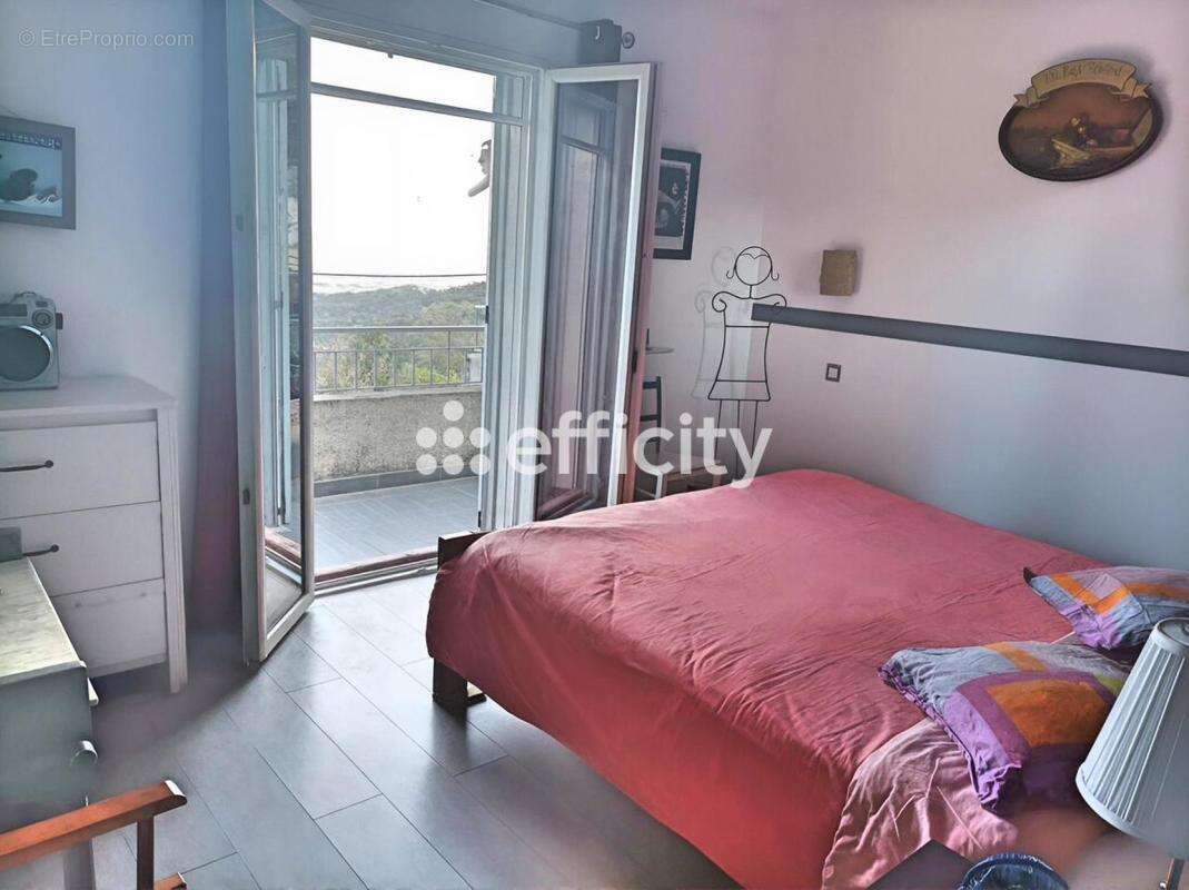 Maison à VELONE-ORNETO