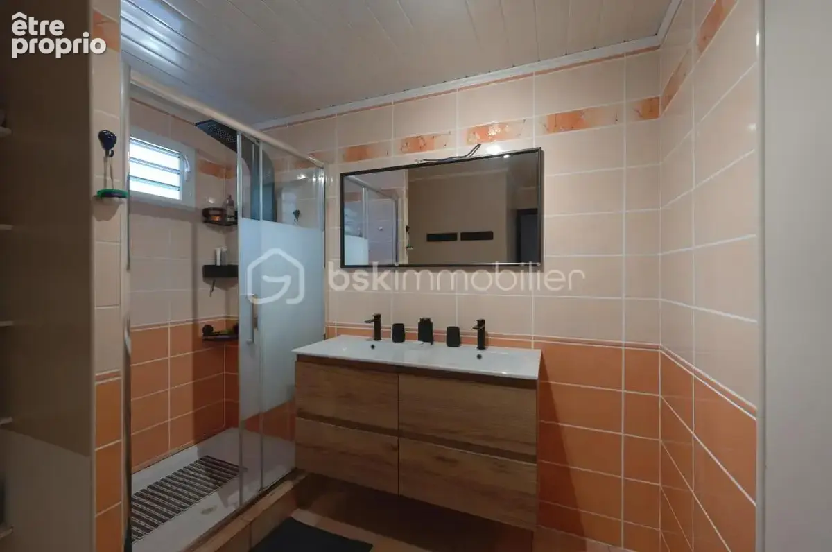Maison avec piscine et jardin : à découvrir sans tarder ! - photo 16